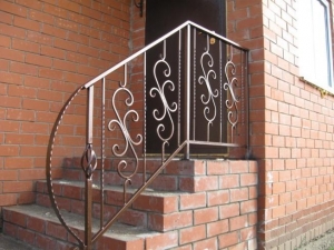 Перила для лестниц, решетки для окон купить в Рязани favorit-62.ru